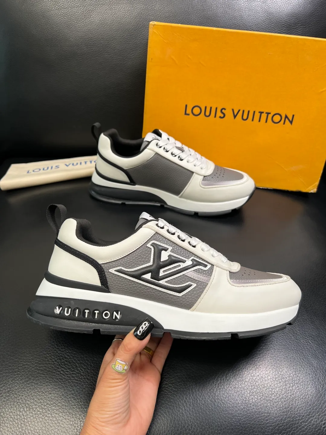 Men's shoes 💰 780 Lv High quality top crafts Louis Vuitton, sports sneakers counter synchronization, uppers imported from Italy, high-quality splicing with colorful and complex crafts, imported lambswool lining soft and comfortable, soles: original soles specially provided by the original factory, T men's shoes 💰U exclusive movable molded soles super comfortable, original and single goods, high quality, welcome to compare, code number 39-44 (customized 38 45)